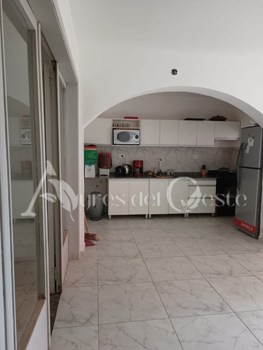 Imagen 3 de 15 de Casa Quinta Remodelada Con Pileta, Parrilla, Parque, Wifi, Seguridad A Solo 35min De Caba.