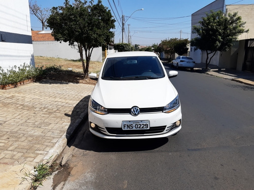 Imagem 3 de 11 de Volkswagen Fox 2017 1.6 Comfortline Total Flex 5p