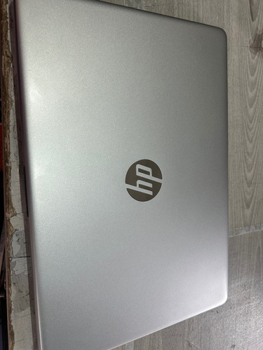 Hp Laptop 14-dq2055wm Plateado (Usado)
