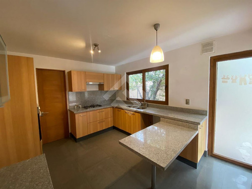 Casa En Venta De 3 Dorm. En Piedra Roja Colina