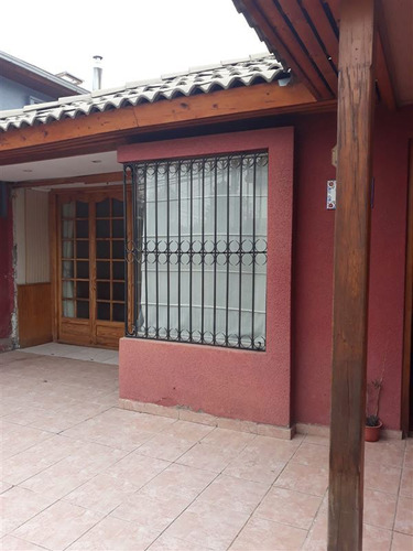 Casa En Venta De 4 Dorm. En Puente Alto