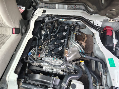 Nissan Urvan 2.5 15 Pas Amplia Aa Mt