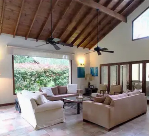 Casa En Alquiler O Venta En Cariló Coihue 400