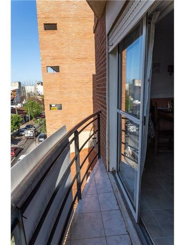 Monoambiente Dividido Castelar Con 2 Balcones