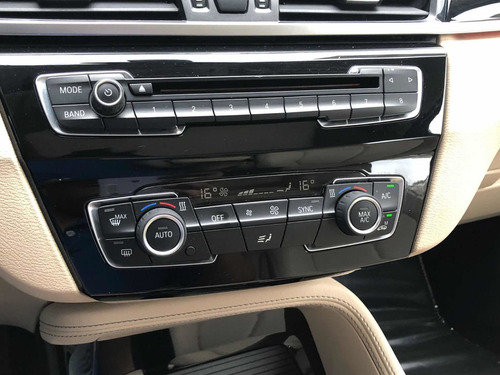 Imagem 12 de 15 de Bmw X1 2.0 Sdrive 20i X-line Cinza + Teto Panorâmico - 2017