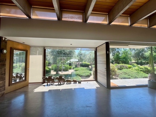 Venta Casa Moderna, Con Orilla Laguna Privada