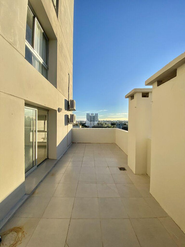 Alquiler Apartamento Pocitos Monoambiente Luis A. Herrera Tipo Penthouse Tza 21m Opcion Garaje!!