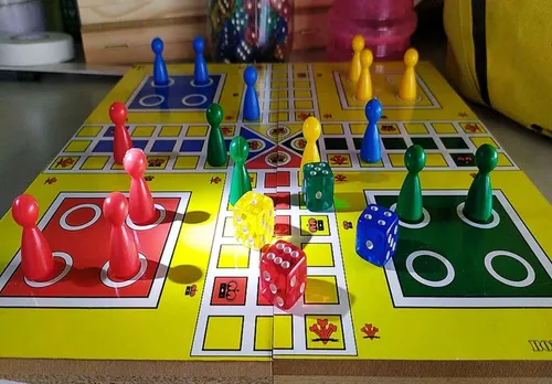 Ludo Pinos Madeira 8 Dados 4 Numericos E 4 Pontinho 2 Copos