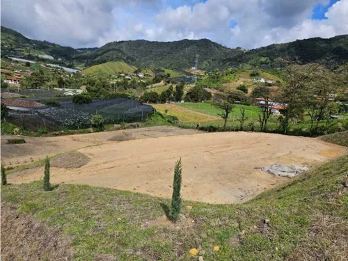 Hermosos Lotes En Proindiviso Con Excelente Ubicación - El Carmen Vib.