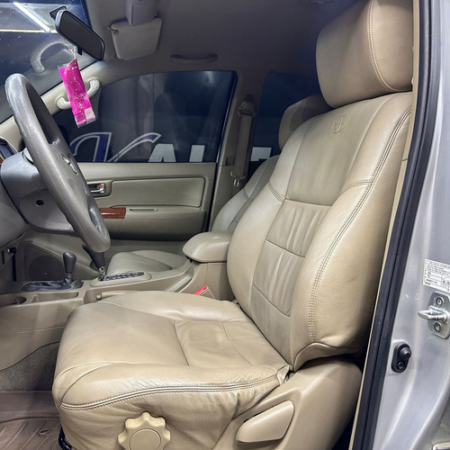 Toyota Fortuner 2010