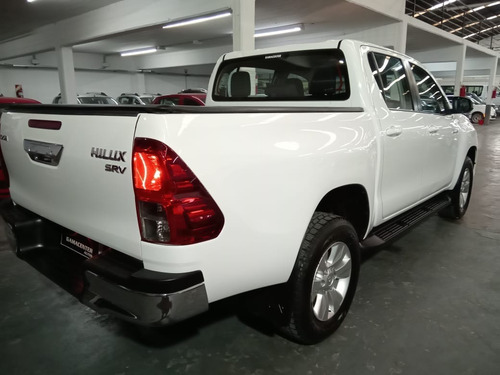 Imagen 6 de 25 de Toyota Hilux 2.8 Srv 4x2 Automatica 2018 80.000km