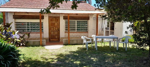 Casa En Venta - 2 Dormitorios 1 Baño 1 Cochera - 450mts2 - Mar Del Plata