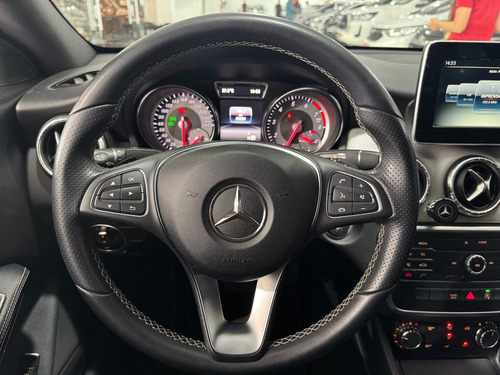 Mercedes-Benz Classe Cla 1.6 Vision Turbo Flex 4p
