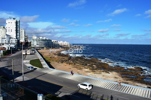 Imagen 2 de 7 de Casa En Venta Con Vista Al Mar.