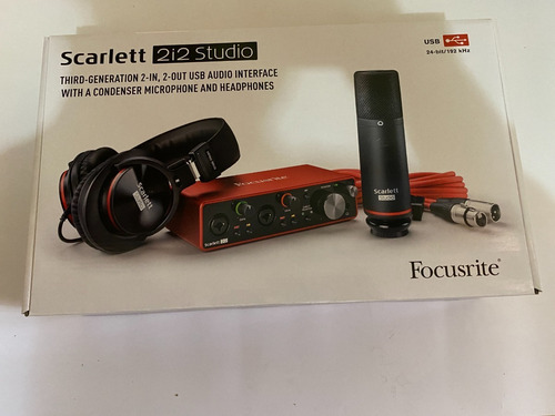Scarlett 2i2 Focusrite Estudio Mic + Interface + Xlr + Fono