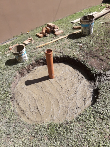 Se Hacen Pozos Maras Sépticas Calsada Y Con Tapa De Loza