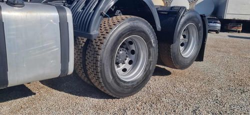 Imagem 11 de 18 de Volvo Fh 460