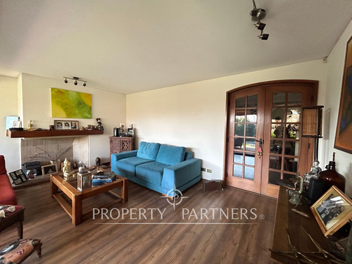 Encantadora Casa En Sector Más Exclusivo Del Carme...