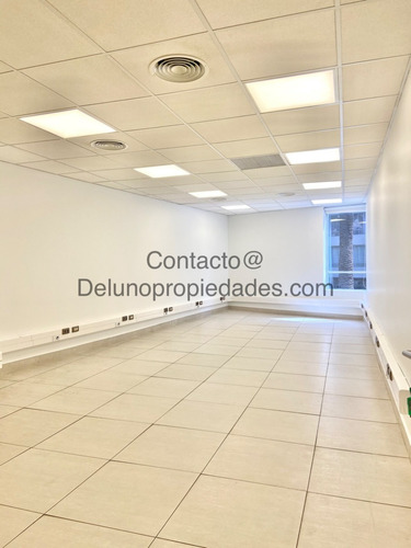 Imagen 3 de 17 de Arriendo Luminosa Y Remodelada Oficina, Metro Los Leones
