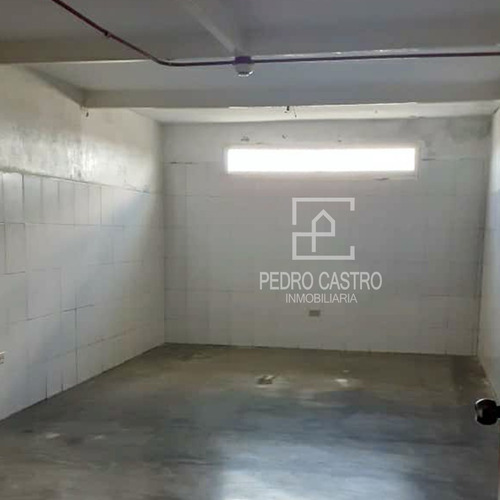Imagen 6 de 13 de Se Vende Amplio Local Comercial Ubicado En Avenida Principal De Caujaro, Puerto Ordaz, Ciudad Guayana