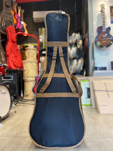 Imagen 3 de 4 de Funda Acolchada Para Guitarra Acustica Con Bolsillo