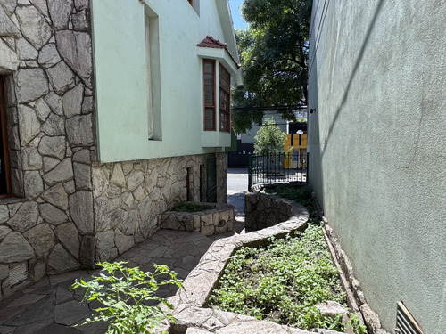 Venta Casa 4 Dormitorios Piscina Cocheras Jardin Rosario Abasto