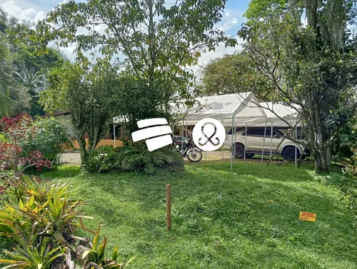 Casa Lote En Venta En Loma Del Escobero - Lote Permite Construcción