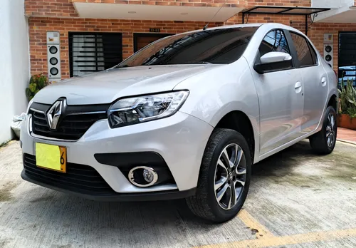 Renault Logan 1.6 Privilege / Intens