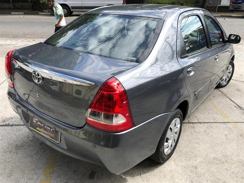 Toyota Etios Sedan Xls 1.5 (flex) Flex Manual
