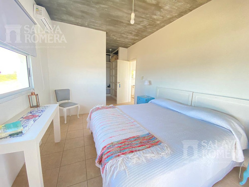 Imagen 23 de 30 de Venta: Casa 5 Dormitorios Primera Linea Montoya La Barra