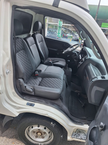 Kia Bongo 2.5 Std 4x2 Rs Turbo C/ Carroceria 2p