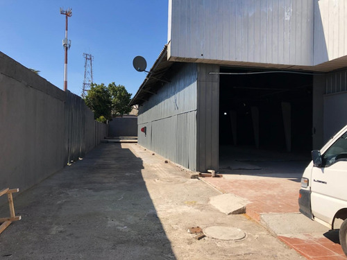 Local Comercial Ubicado En Calle 4 Oriente Con 3 Sur.