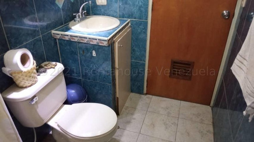 Imagen 8 de 10 de Apartamento En Venta La Candelaria / Cod. Flex: 21-14487