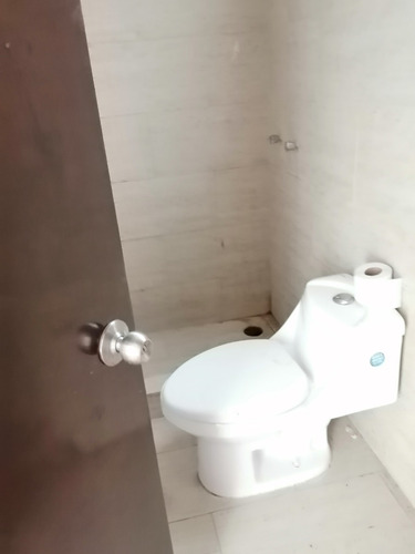 Casa Nueva Remodelada Sin Uso 5 Dormitorios 5 Baños 1 Piso