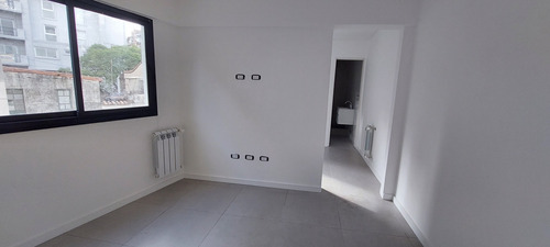 Departamento De 2ambientes En Venta - Castelar Norte