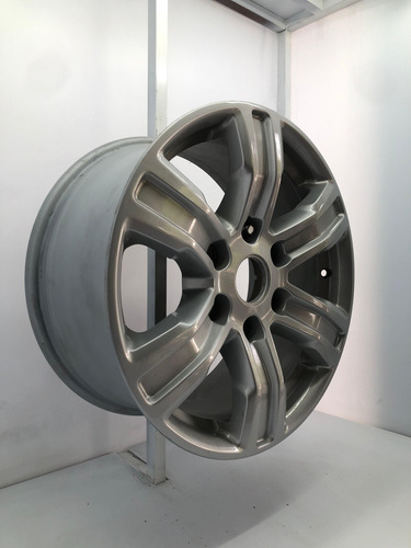 Rin 17 Original Ford Ranger 2021, 2022, 2023, 2024, 2025 Powder Coating Silver (Usado)