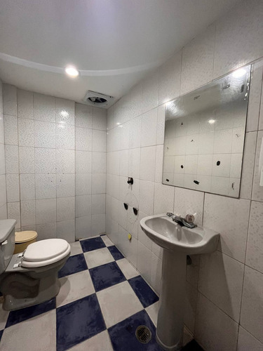 Imagen 15 de 17 de Venta. Local Comercial. San Cristóbal