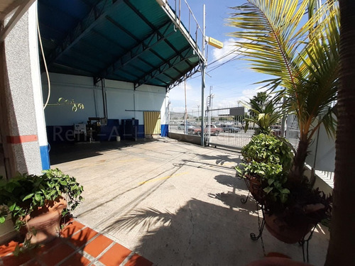 Imagen 18 de 30 de Local Comercial En Venta En Parroquia Unión Barquisimeto Lara ++23-17188 */ M.c T. N° +0-4-2-4- 5.5.6. 5.7. 5.9 *--**
