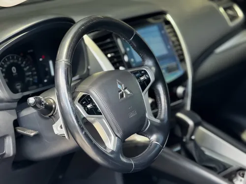 Mitsubishi Montero 2.5 215 hp Takai