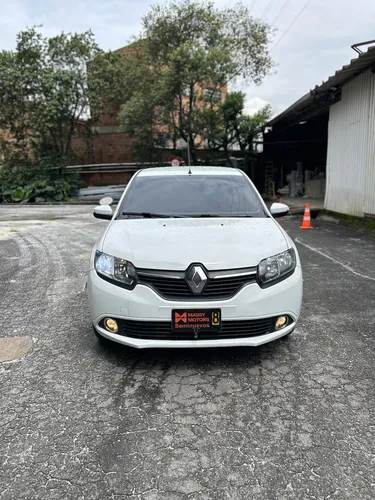 Renault Logan PRIVILEGE/ INTENS MT 1600CC