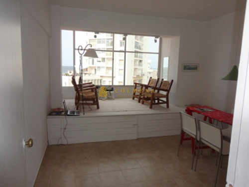 Apartamento En Peninsula, Monoambiente - Con Una Excelente Vista A Los Dedos Y Playa Brava. Consulte !!!!!-ref:1672