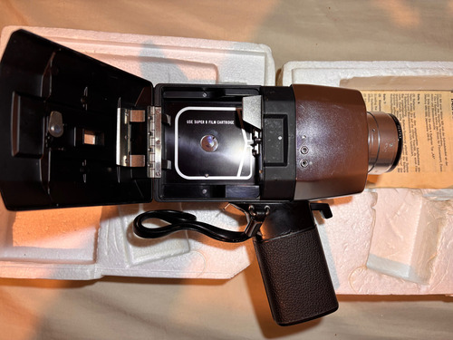 Filmadora Super 8 - Yashica Super60 Preto (Usado)
