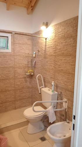 Casa En Venta - 3 Dormitorios 4 Baños - Cocheras - 751mts2 - Exaltación De La Cruz