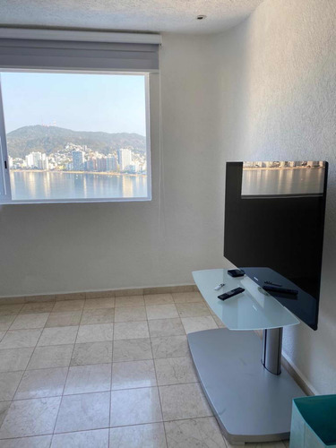 Gran Vista/3 Rec. Con Baño/construcción Sólida