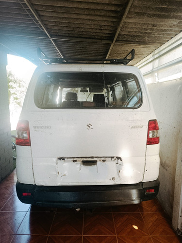 Suzuki APV Minvan