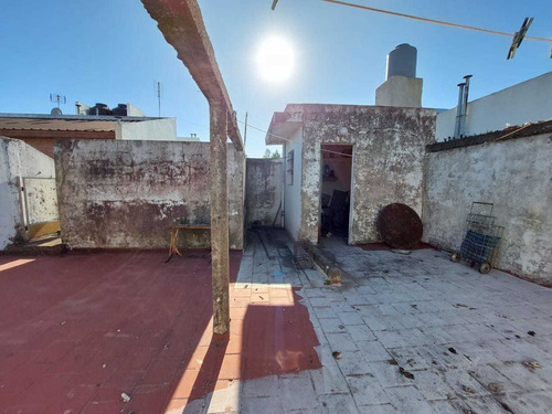 Ph En Venta De 3 Ambientes A Refaccionar Con Terraza