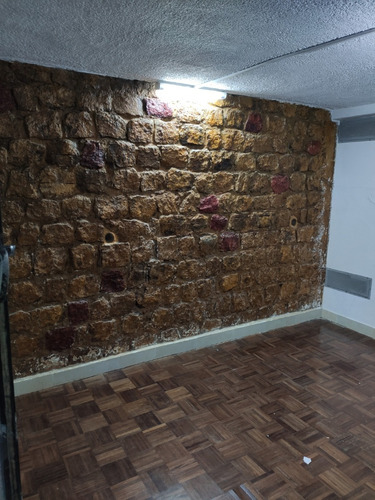 Imagen 11 de 15 de Alquiler Suite Para Estudiante O Joven Profesional, Ubicada En Sector Familiar, Cerca De Universidades, Lineas De Buses, Área De Restaurantes Y Demás Servicios.