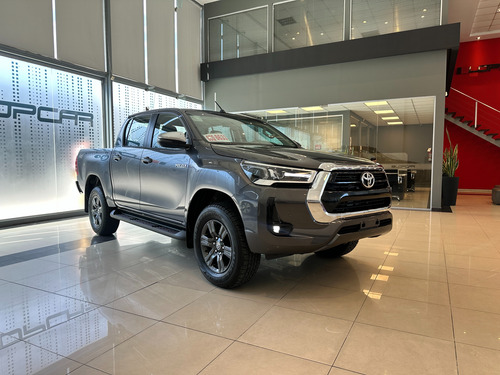 Toyota Hilux Pick-up 2.8 Cd Srv 204cv 4x4