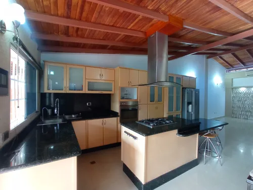 Vende Casa En Valle De Oro.