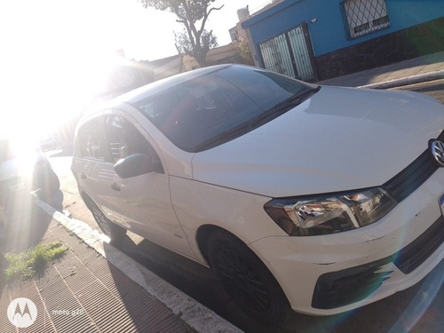 Imagen 4 de 12 de Volkswagen Gol Trend 2017 1.6 Trendline 101cv